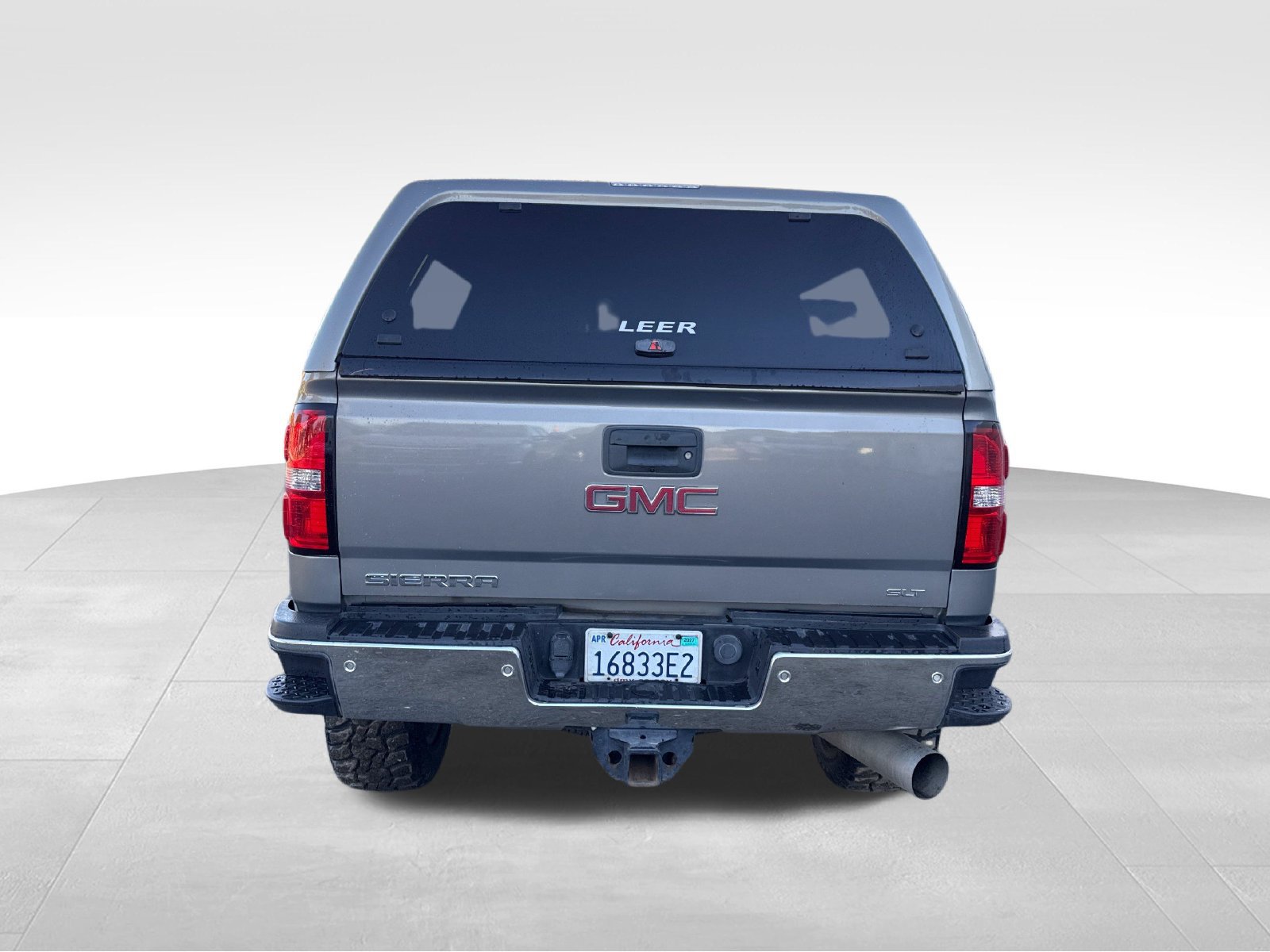 Used 2017 GMC Sierra 2500 SLT w/ Duramax Plus Package AWD/4WD image 4