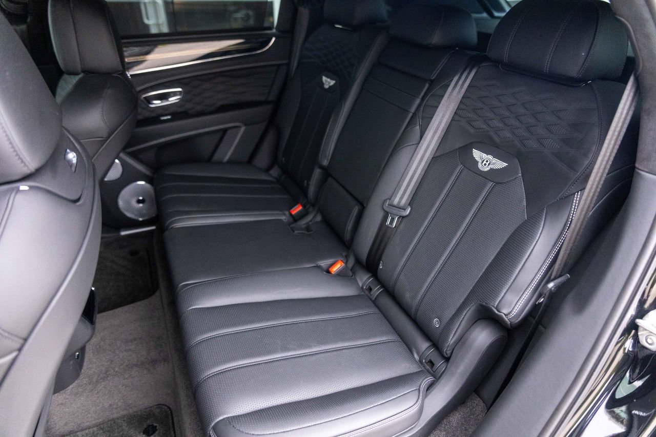 Certified 2024 Bentley Bentayga AWD/4WD image 47