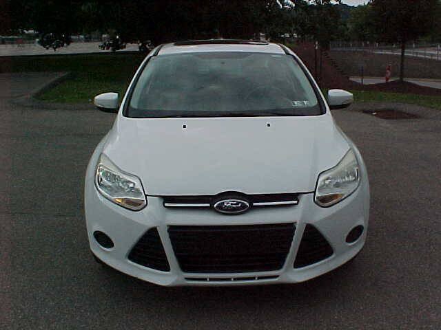 Used 2013 Ford Focus SE w/ Interior Protection Pkg FWD image 26