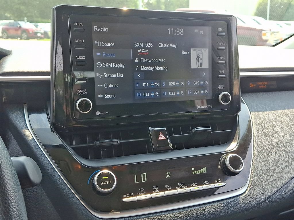 Used 2022 Toyota Corolla LE FWD image 17