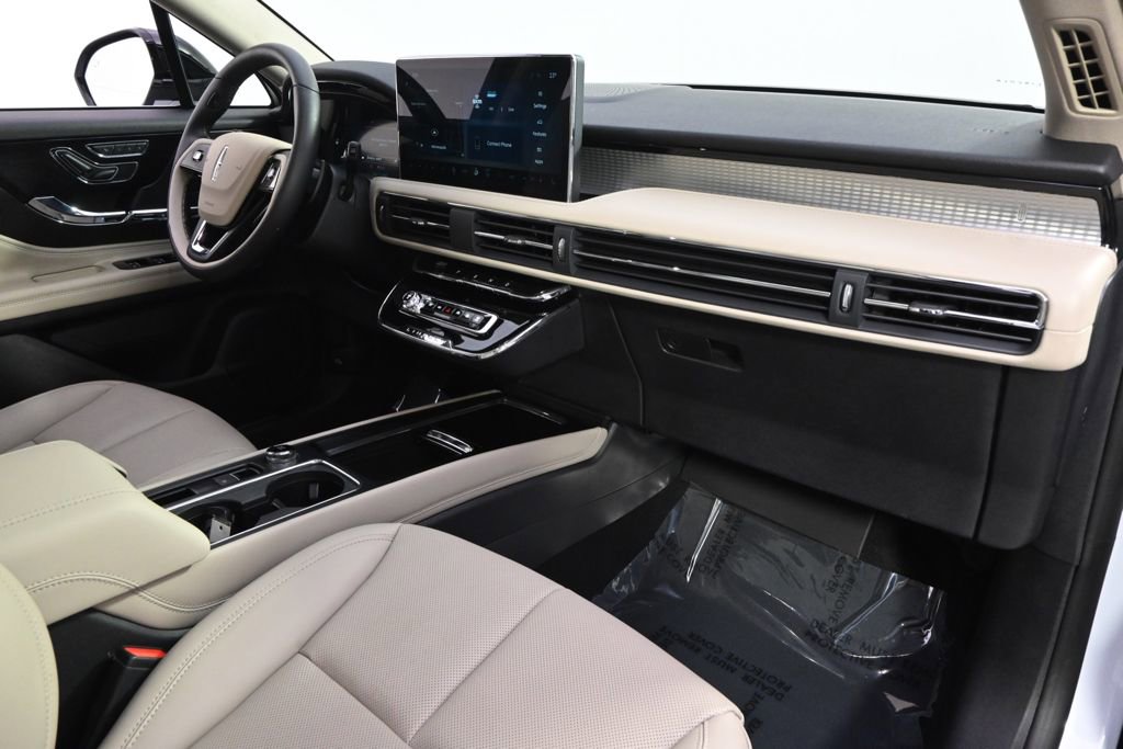 New 2026 Lincoln Corsair Premiere image 15
