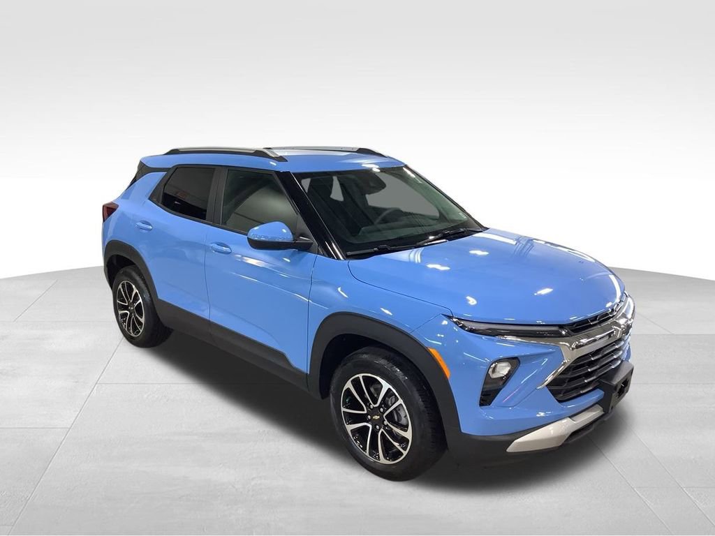 Used 2024 Chevrolet TrailBlazer LT w/ Driver Confidence Package image 3