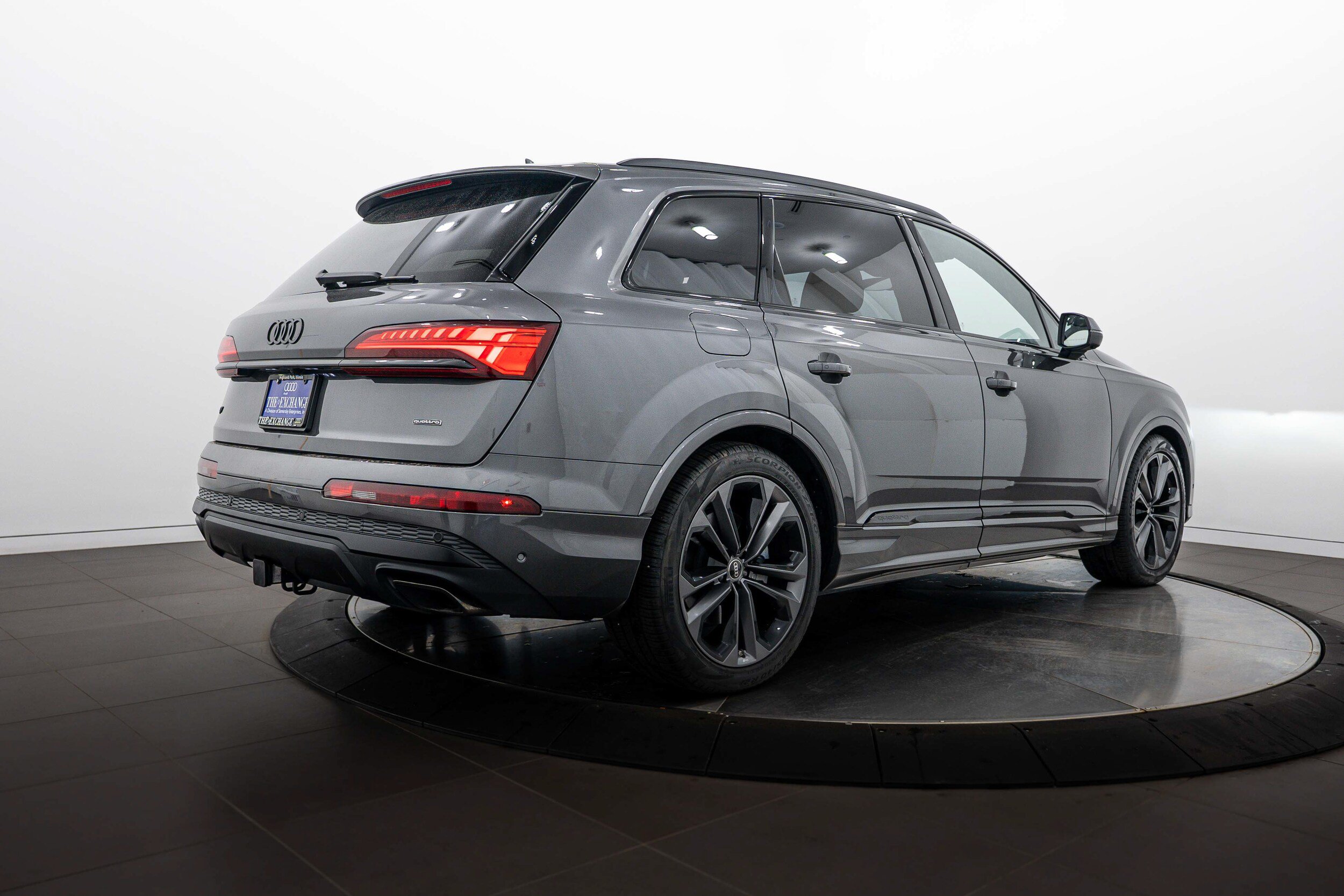 Used 2026 Audi Q7 3.0T Premium Plus w/ Premium Plus Package AWD/4WD image 3