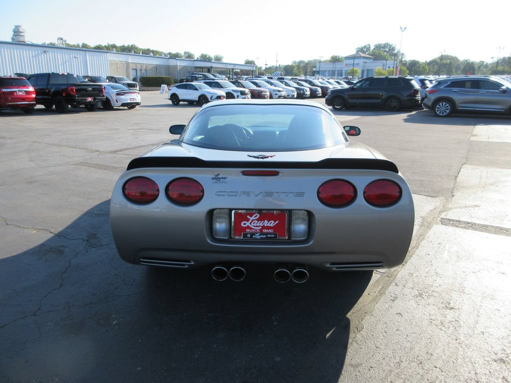 Used 2002 Chevrolet Corvette Coupe w/ Preferred Equipment Group2 RWD image 6