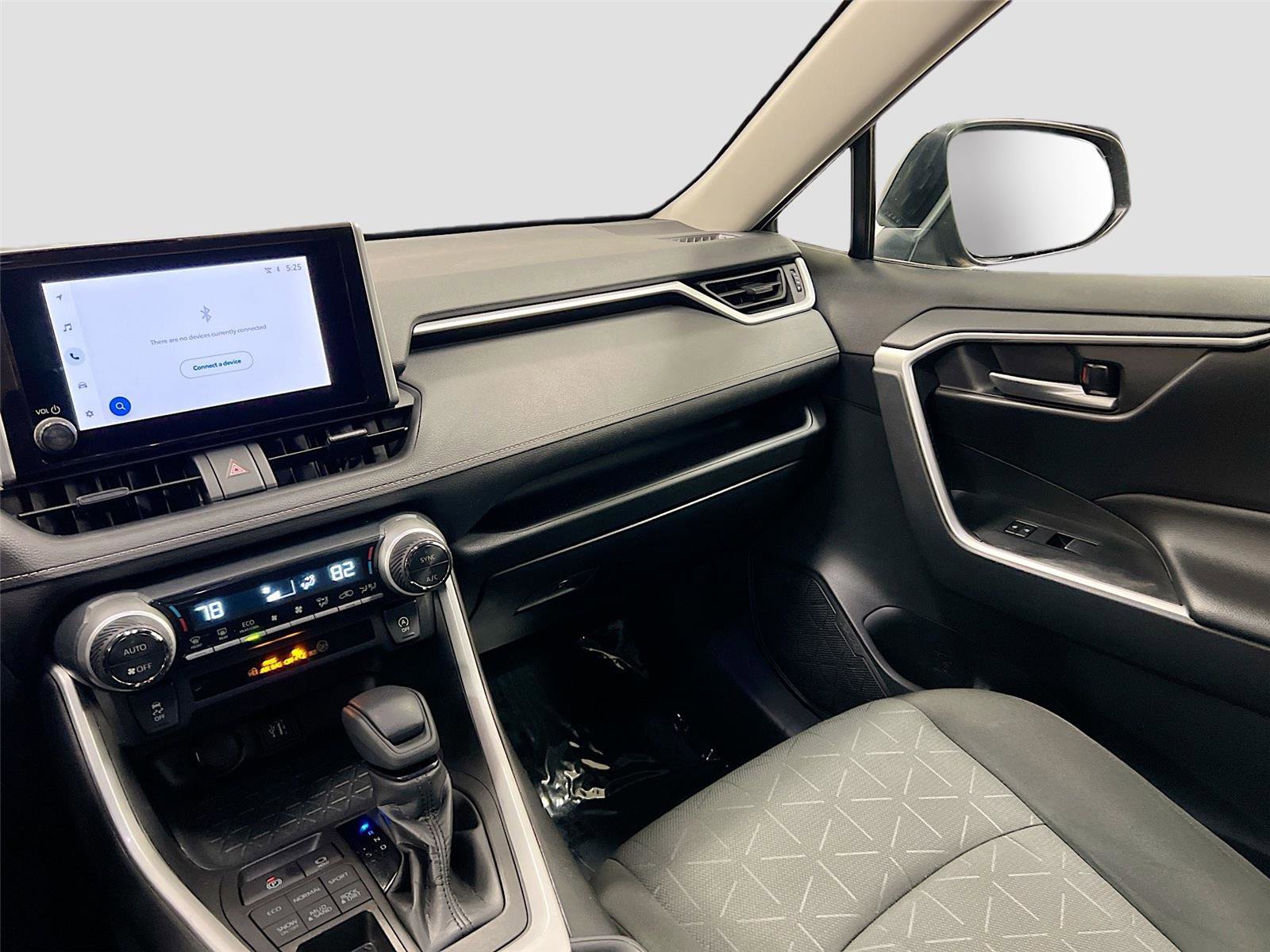 Used 2023 Toyota RAV4 XLE image 22