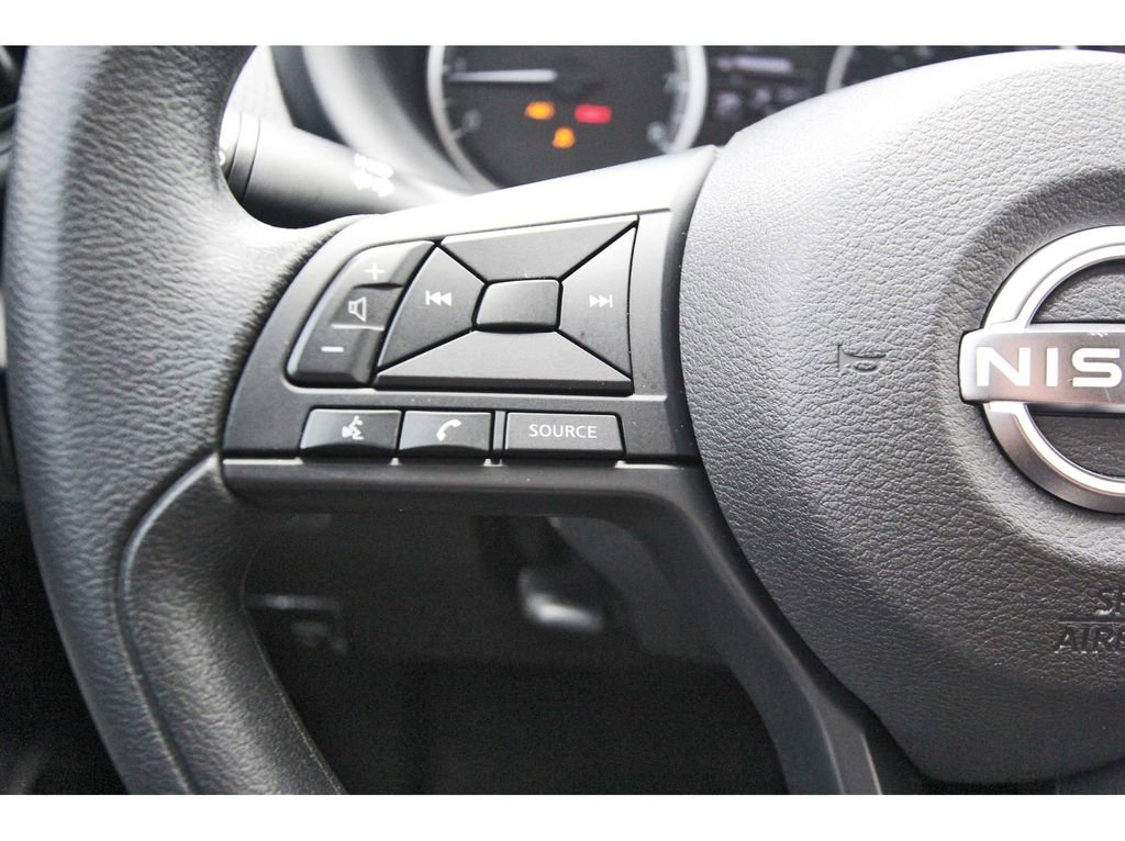 Used 2025 Nissan Kicks Play S FWD image 13