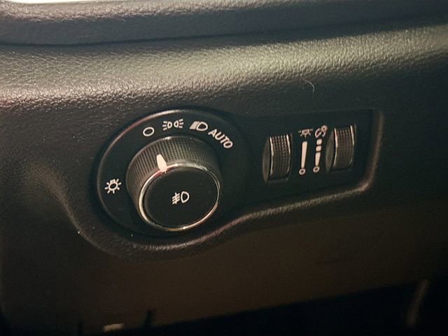 Used 2019 Chrysler Pacifica Limited w/ S Appearance Package image 11