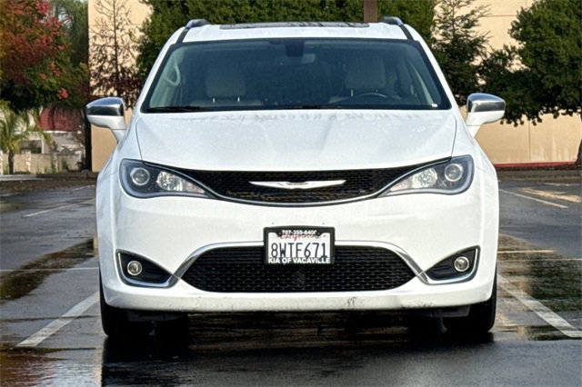Used 2020 Chrysler Pacifica Limited image 11