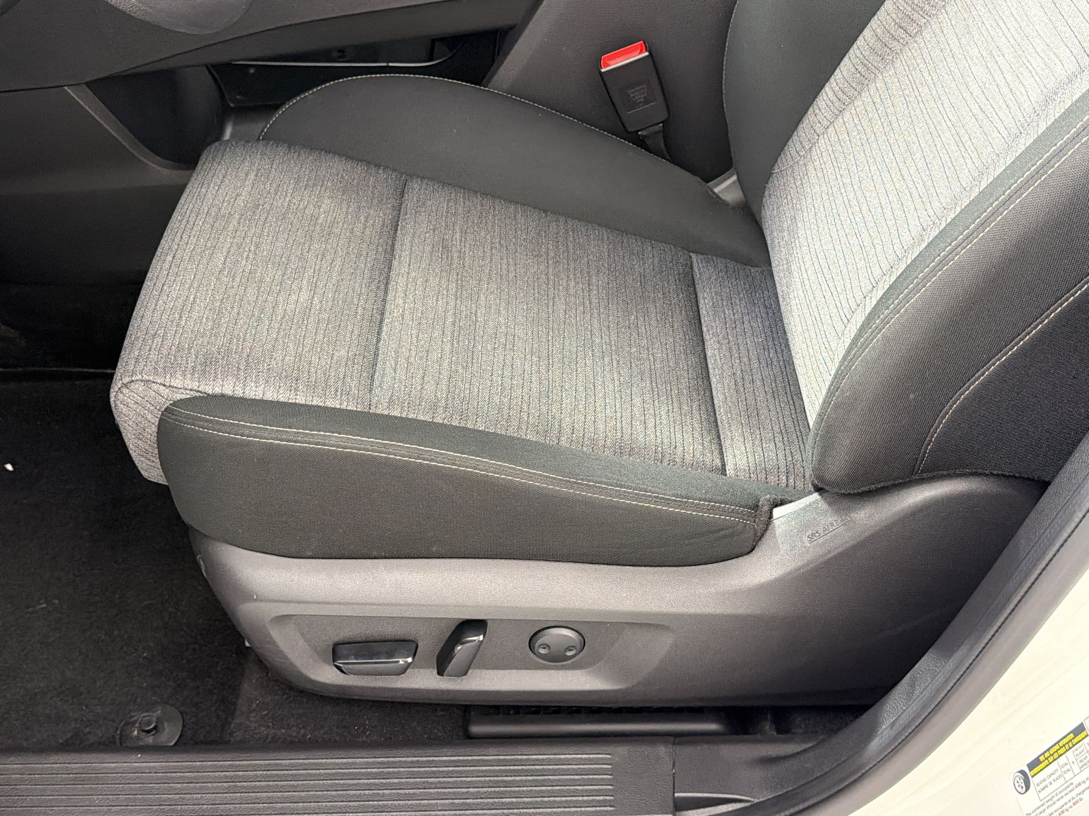 Used 2023 Nissan Rogue SV AWD/4WD image 14