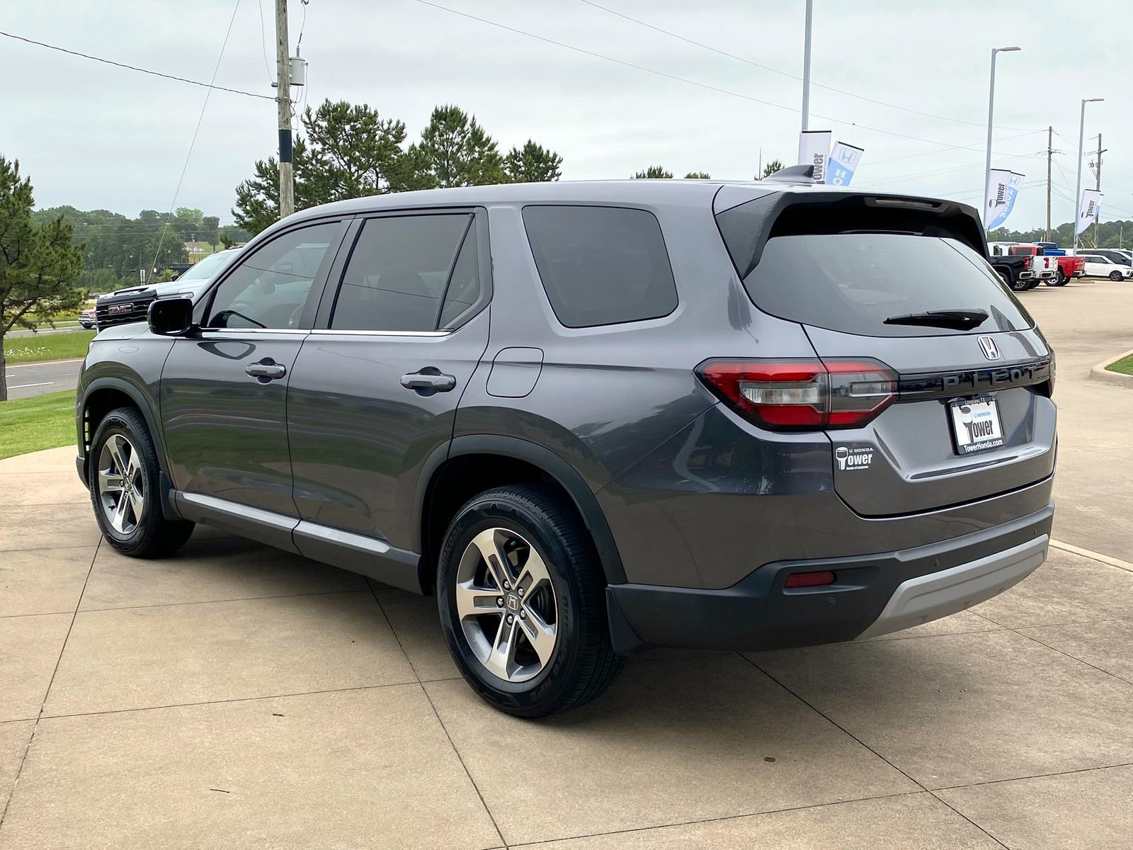 Used 2024 Honda Pilot EX-L image 4