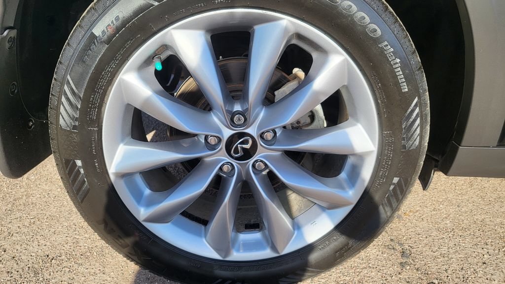 Used 2022 INFINITI QX50 Luxe FWD image 16