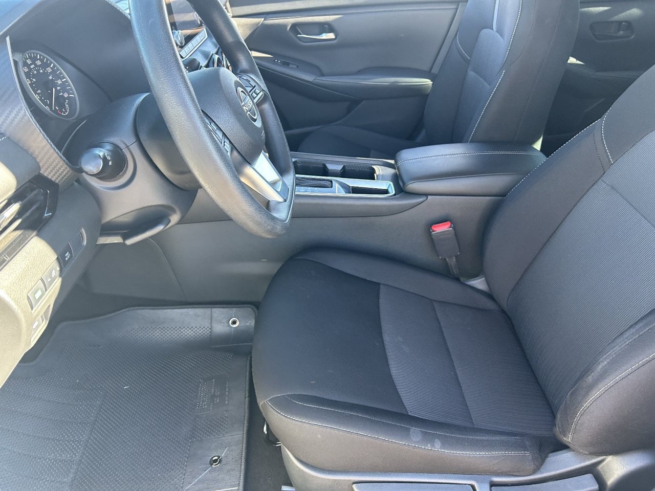 Used 2024 Nissan Sentra SV FWD image 20