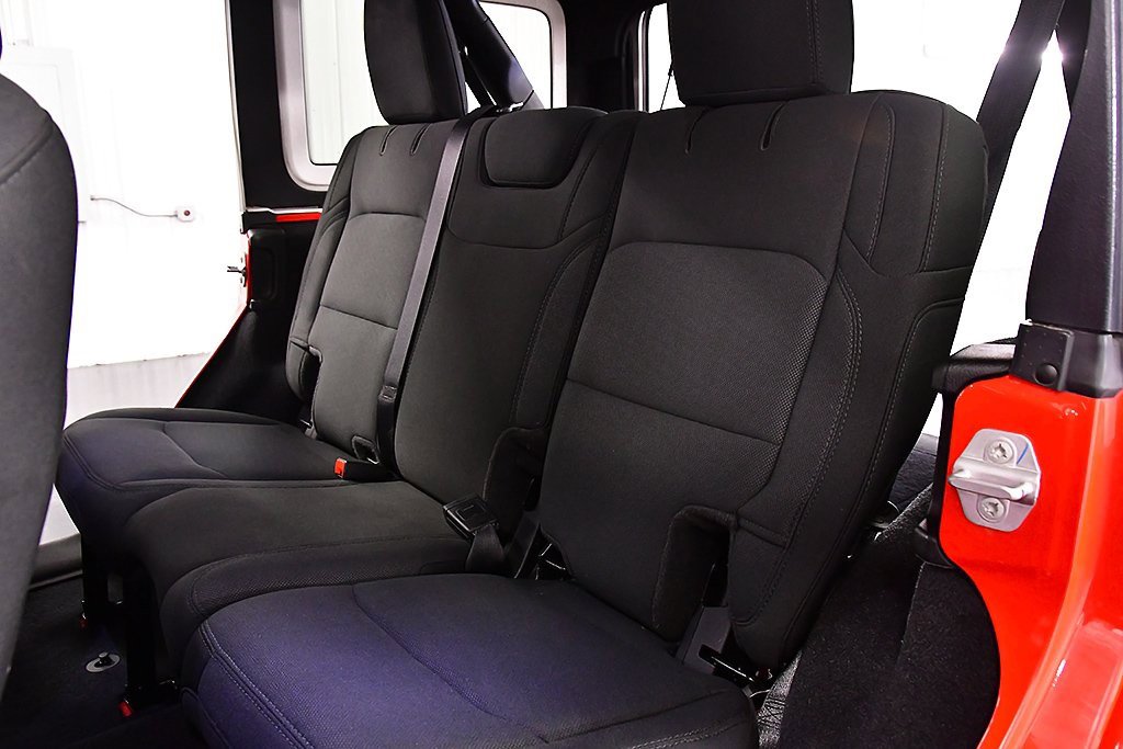 Used 2022 Jeep Wrangler Unlimited Sahara w/ Dual Top Group image 27