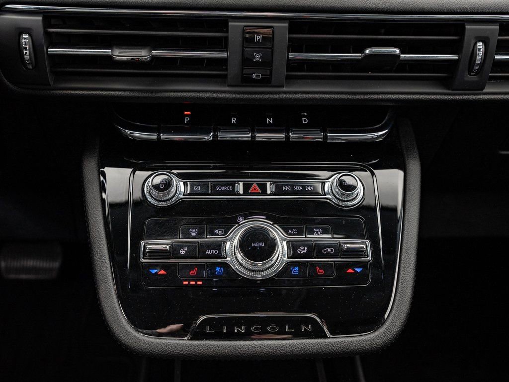 Used 2022 Lincoln Corsair Reserve w/ Equipment Group 201A AWD/4WD image 35