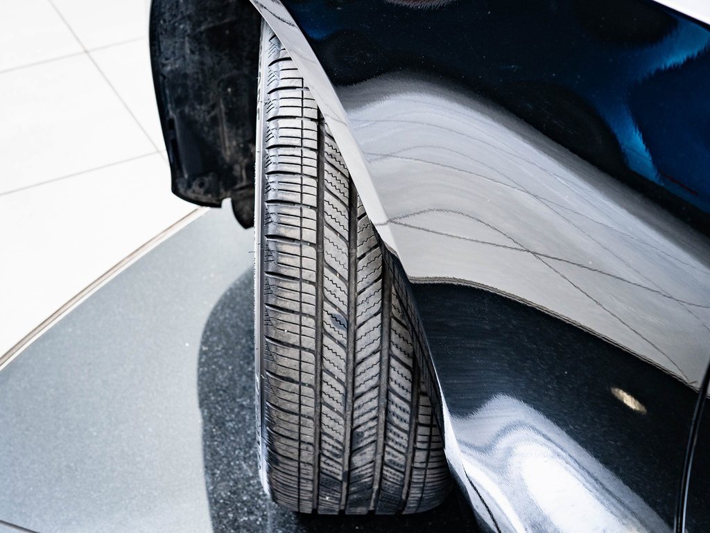 Certified 2025 Mercedes-Benz C 300 4MATIC Sedan image 38