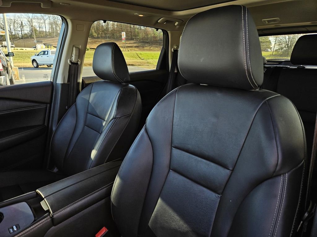 Used 2023 Nissan Rogue SL w/ SL Premium Package image 13