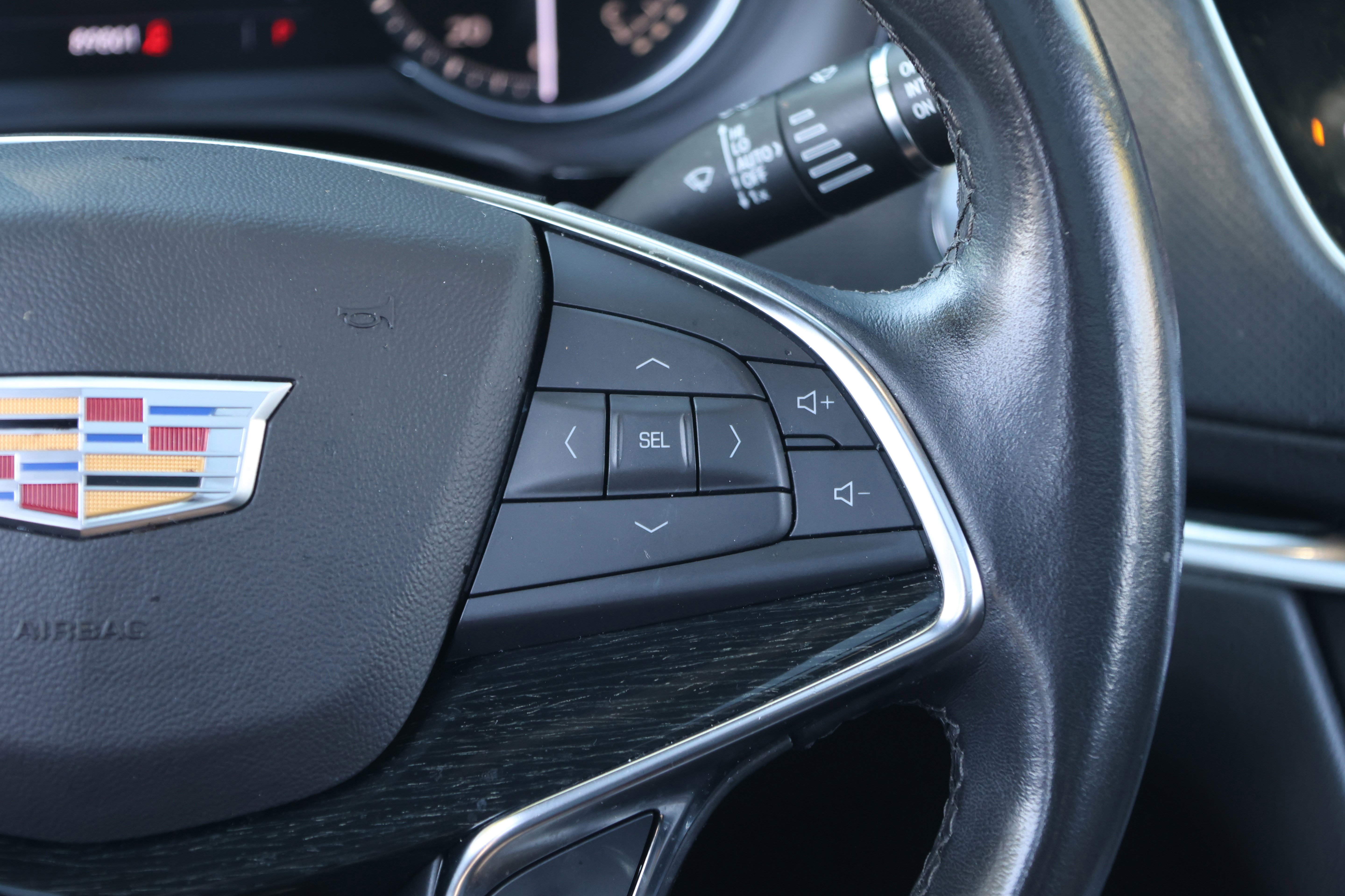 Used 2022 Cadillac XT5 Premium Luxury w/ LPO, Floor Liner Package image 24