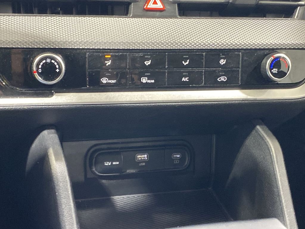 Used 2024 Kia Sportage LX image 16