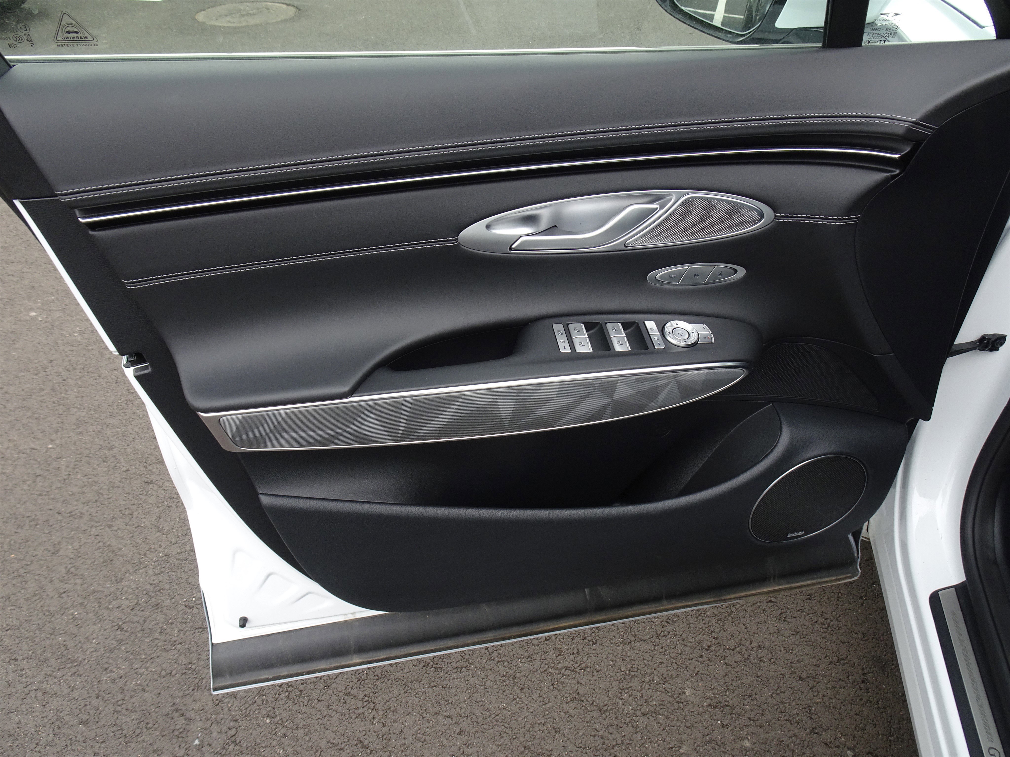 New 2025 Genesis GV70 3.5T Sport w/ Sport Advanced Package image 8