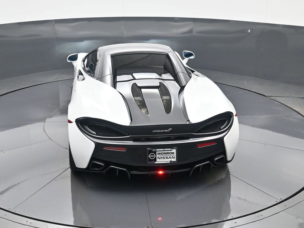 Used 2019 McLaren 570S Spider image 31