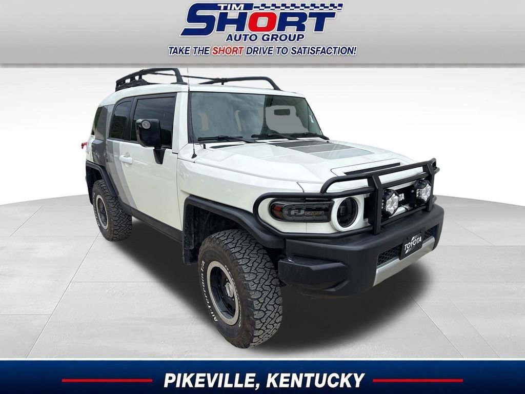 Used 2014 Toyota FJ Cruiser 4WD w/ Upgrade Package image 1