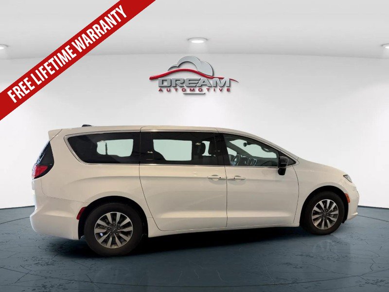 Used 2024 Chrysler Pacifica Limited FWD image 26