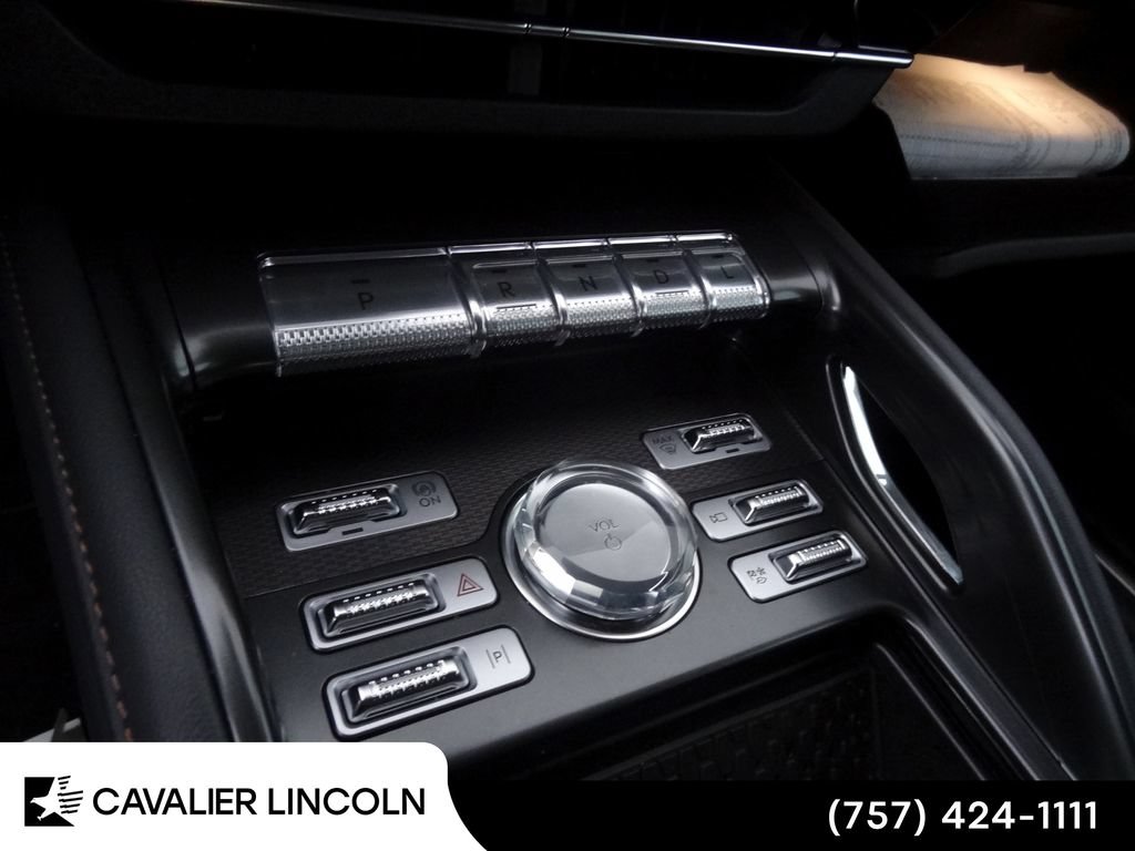Used 2026 Lincoln Nautilus Premier w/ Equipment Group 102A AWD/4WD image 10