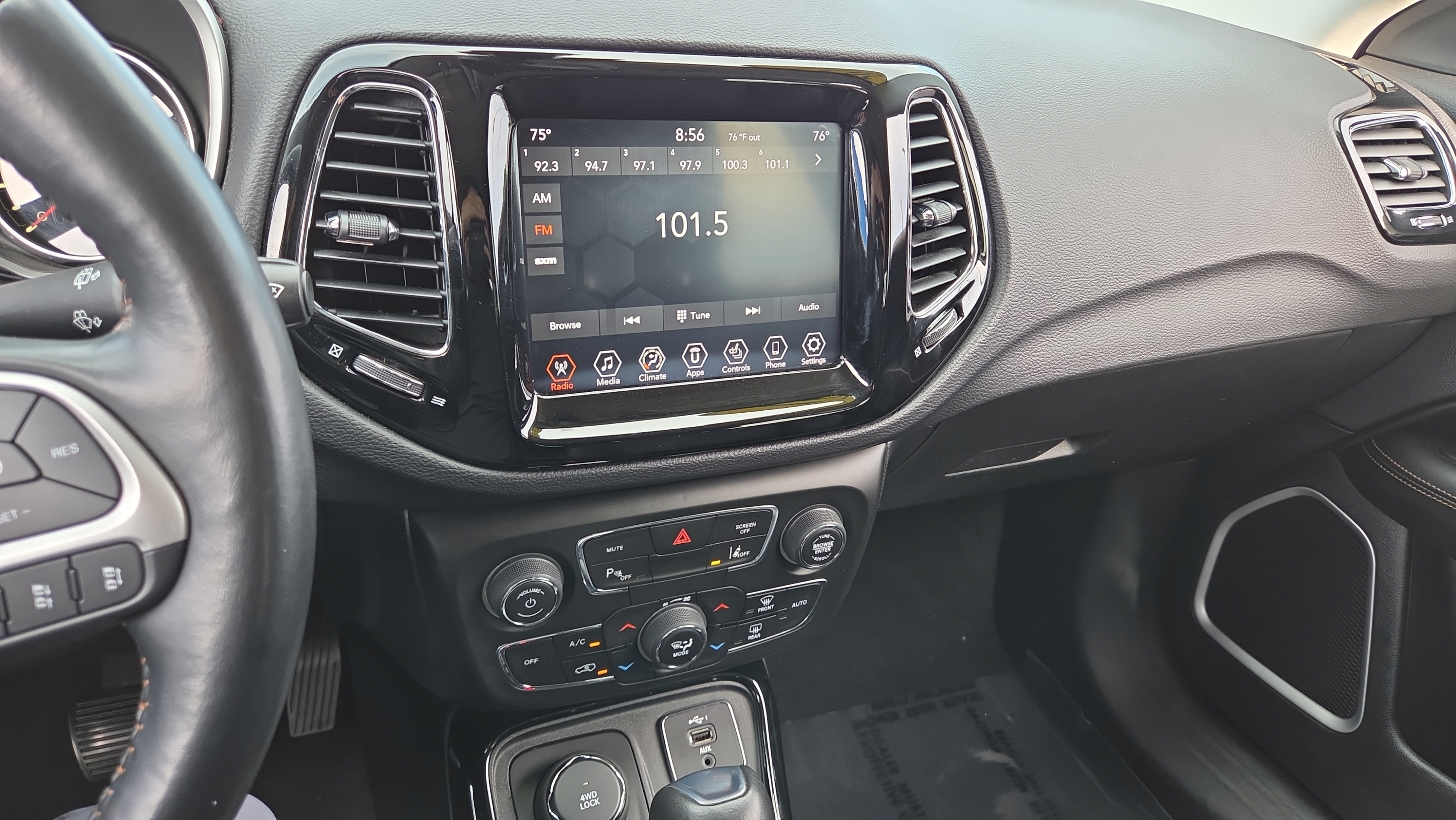 Used 2021 Jeep Compass Limited AWD/4WD image 25