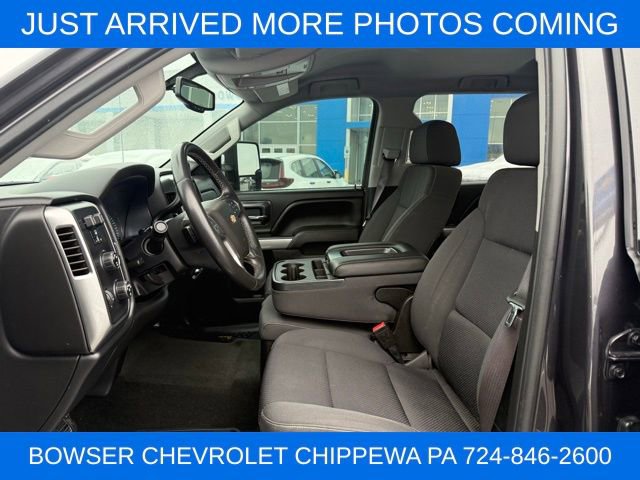 Used 2015 Chevrolet Silverado 2500 LT w/ LT Convenience Package image 3