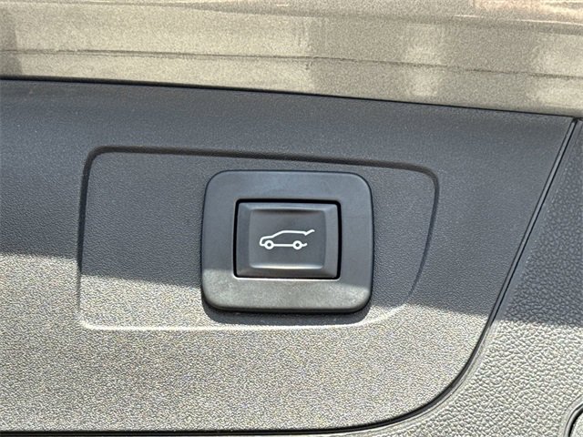 Used 2018 Buick Regal Essence w/ Driver Confidence Package #1 image 18