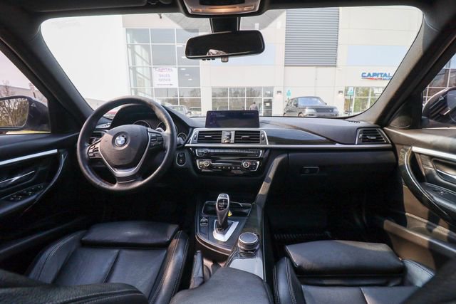 Used 2018 BMW 330i xDrive Sedan w/ Convenience Package image 45
