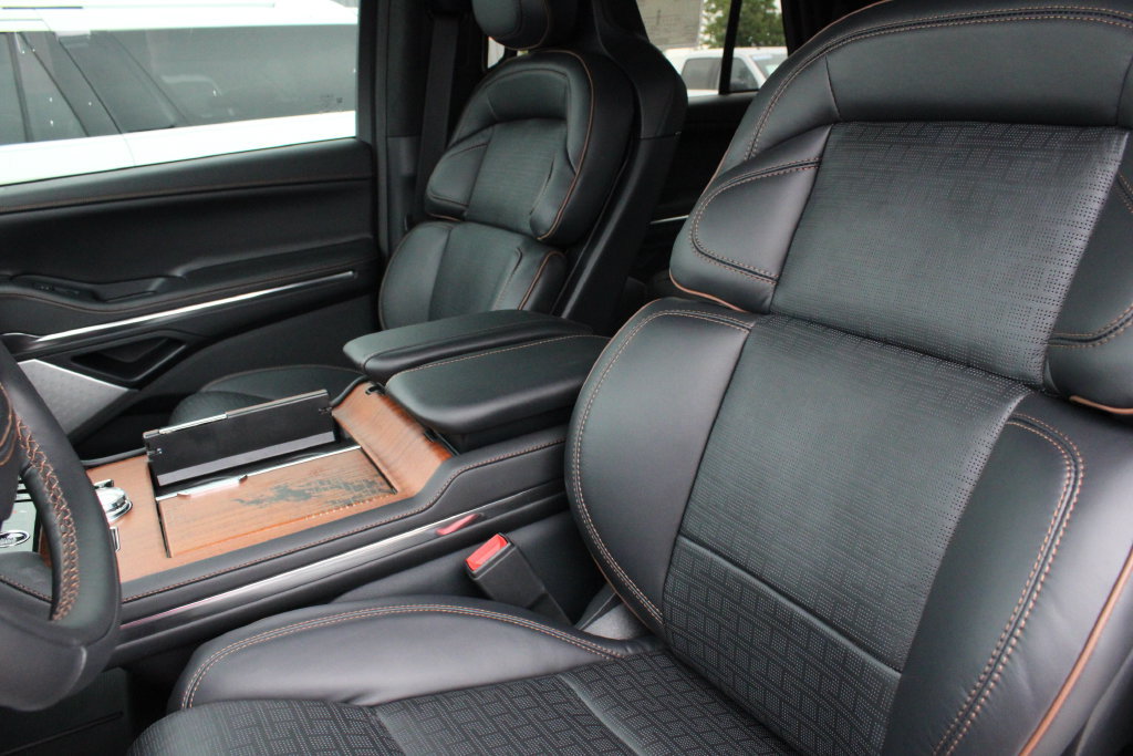 New 2027 Lincoln Navigator Black Label AWD/4WD image 6