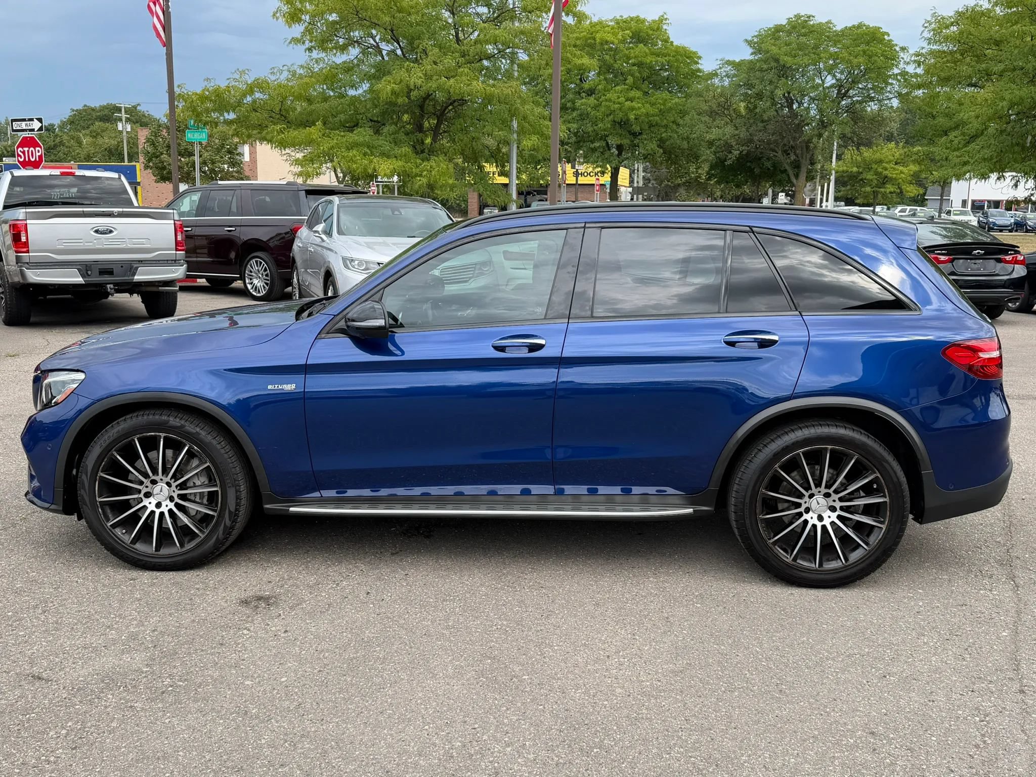 Used 2019 Mercedes-Benz GLC 43 AMG 4MATIC image 2