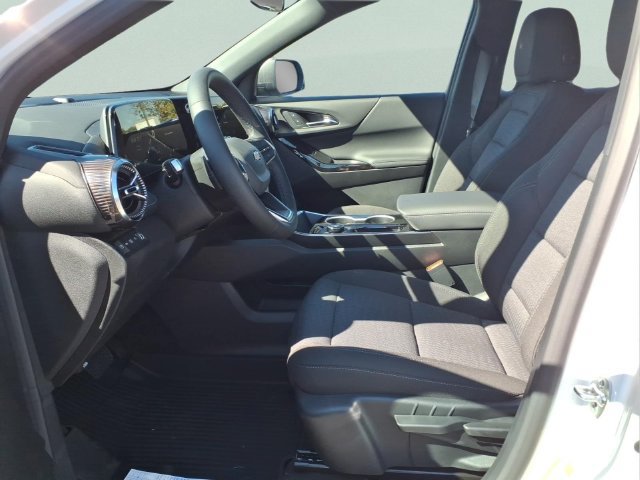 New 2027 Chevrolet Equinox LT w/ LPO, Floor Liner Package AWD/4WD image 15