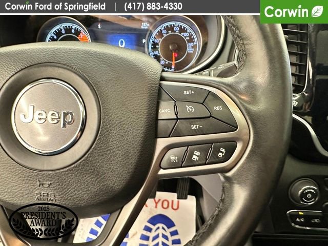 Used 2019 Jeep Cherokee Overland w/ Technology Group image 33