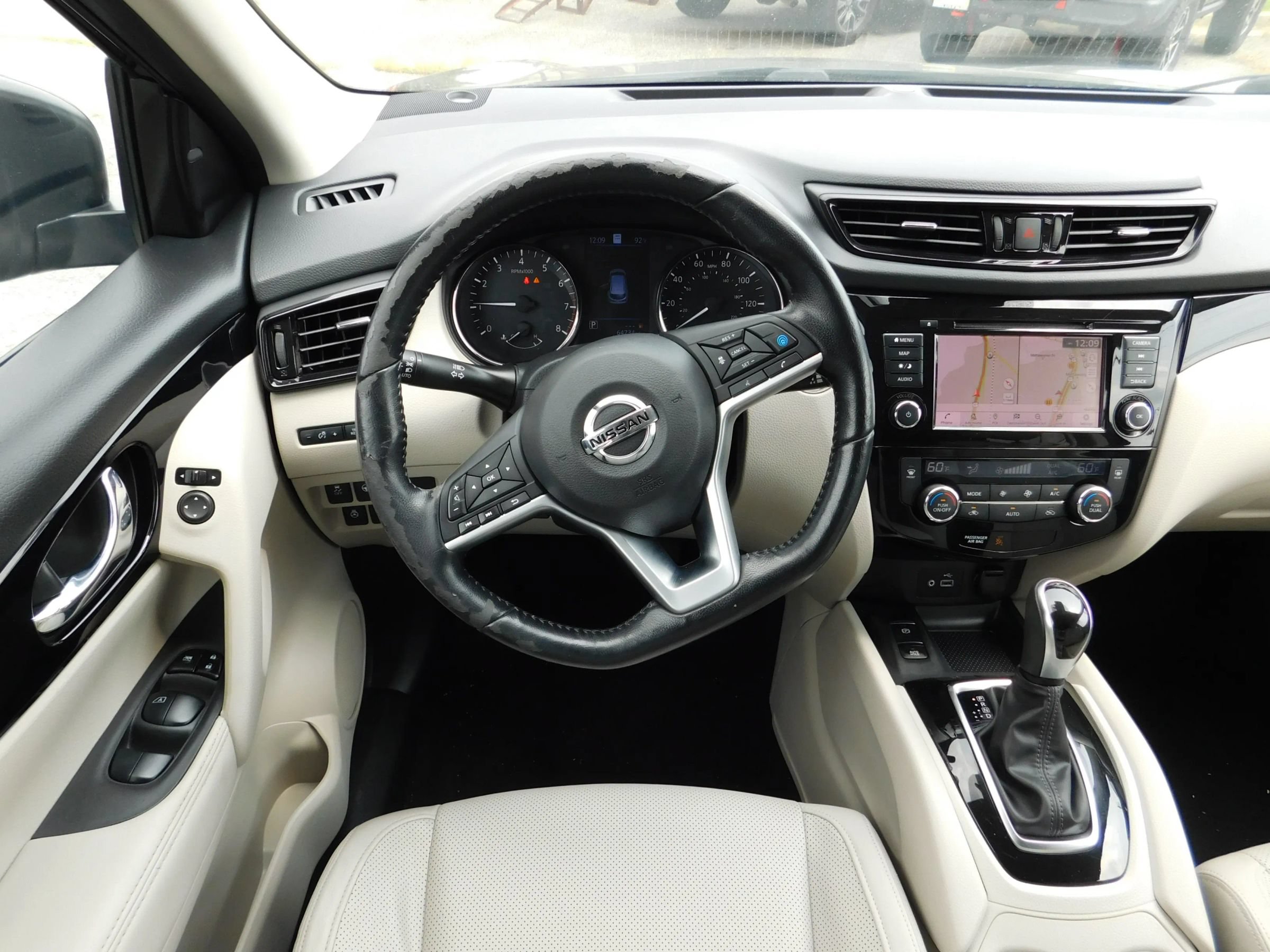 Used 2021 Nissan Rogue Sport SL FWD image 12