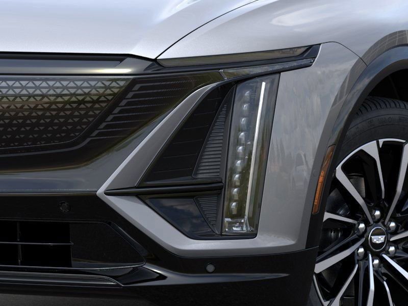 New 2025 Cadillac Lyriq Sport w/ LPO, Floor Liner Package AWD/4WD image 10