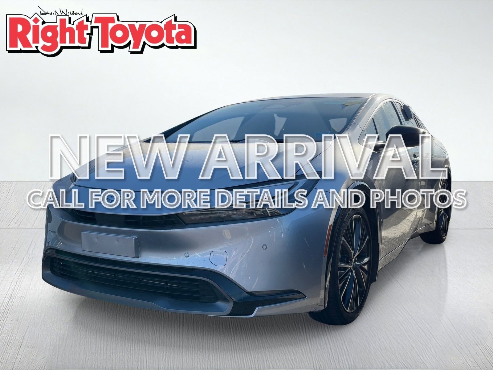 Used 2024 Toyota Prius XLE image 1