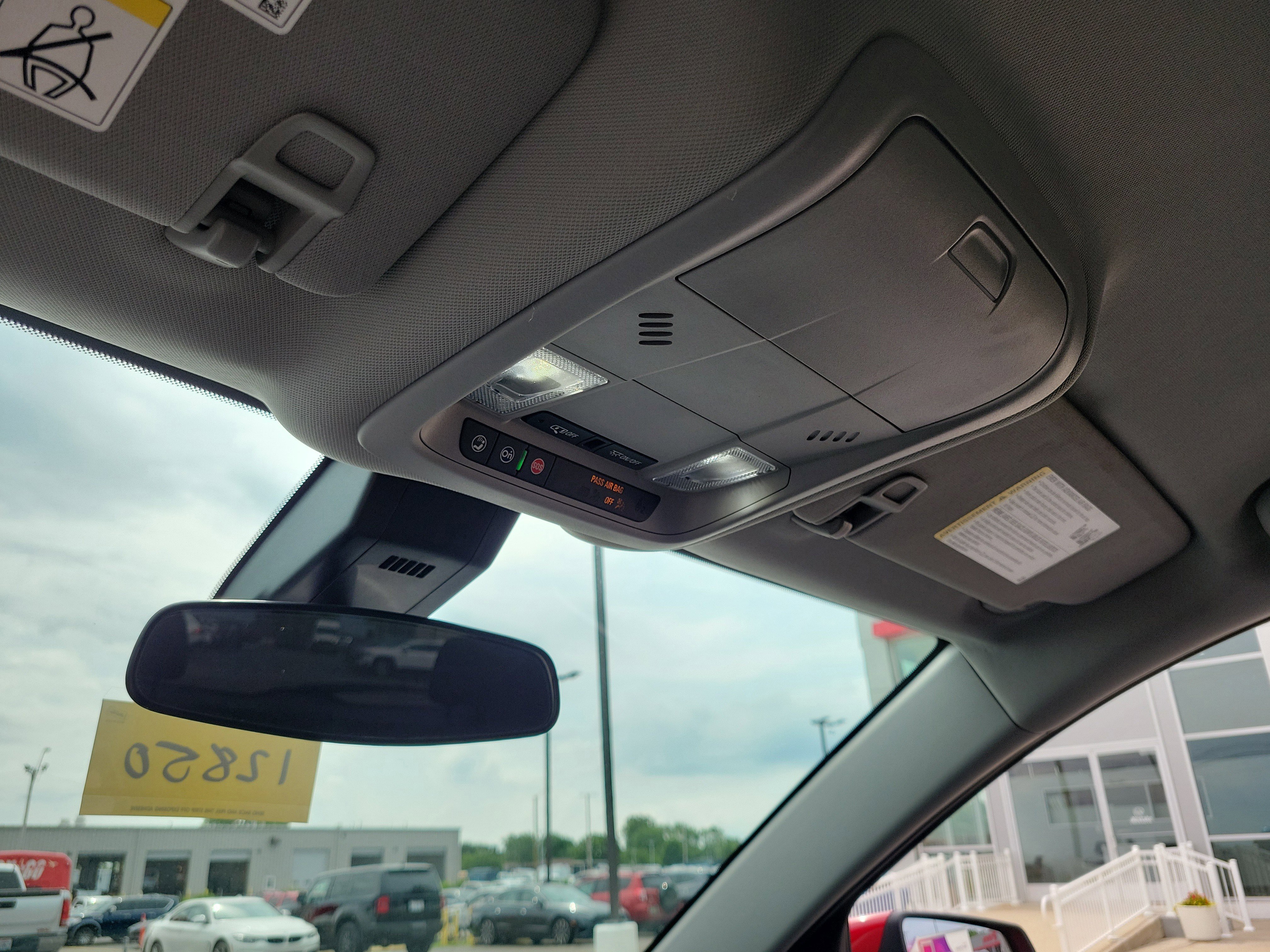 Used 2023 Chevrolet Equinox LT image 30