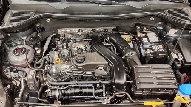 Used 2022 Volkswagen Taos S w/ IQ Drive S Package image 32