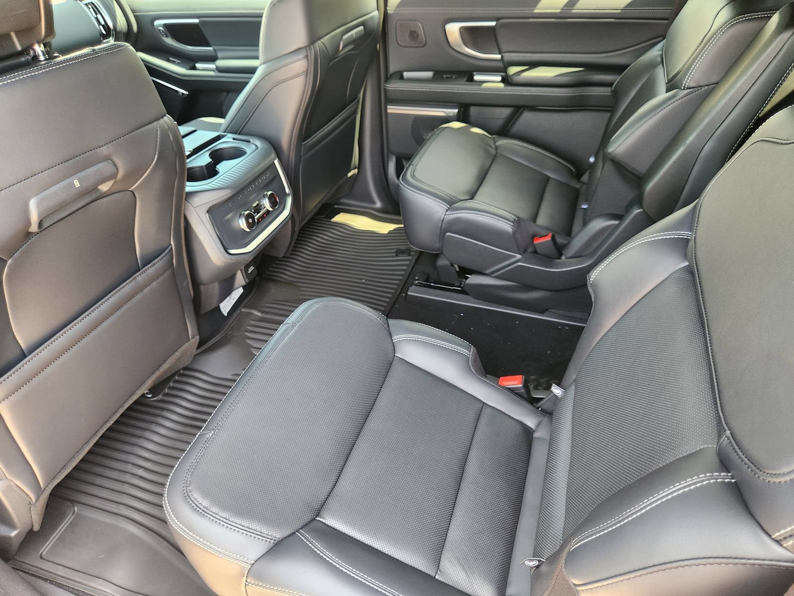 New 2027 Ford Expedition Max Platinum w/ Stealth Appearance Package AWD/4WD image 26