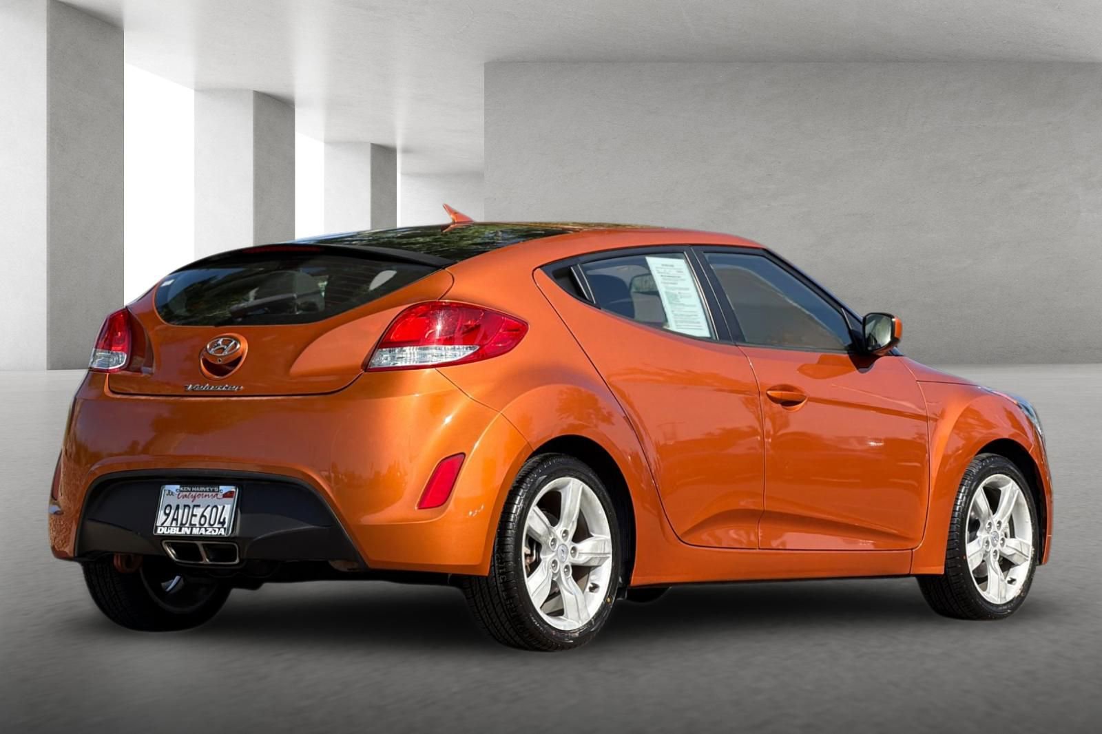 Used 2014 Hyundai Veloster FWD image 4