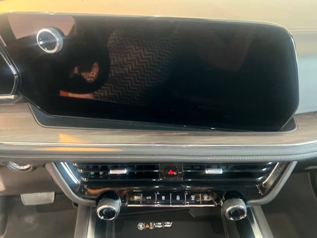 Used 2025 Chevrolet Tahoe LT AWD/4WD image 24