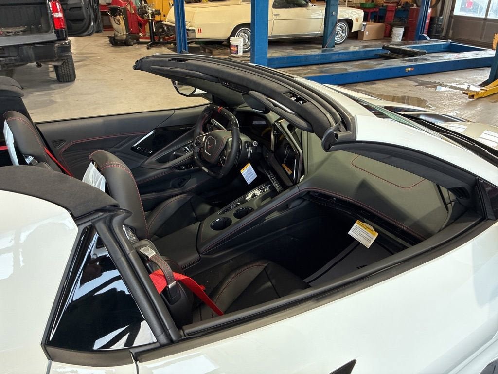 New 2026 Chevrolet Corvette Z06 w/ Stealth Interior Trim Package RWD image 51