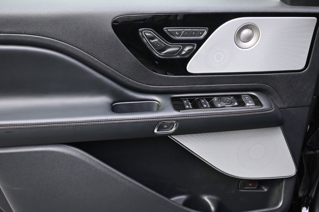 New 2026 Lincoln Aviator Reserve image 23