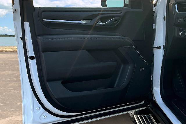 Used 2021 GMC Yukon Denali w/ Denali Premium Package image 20