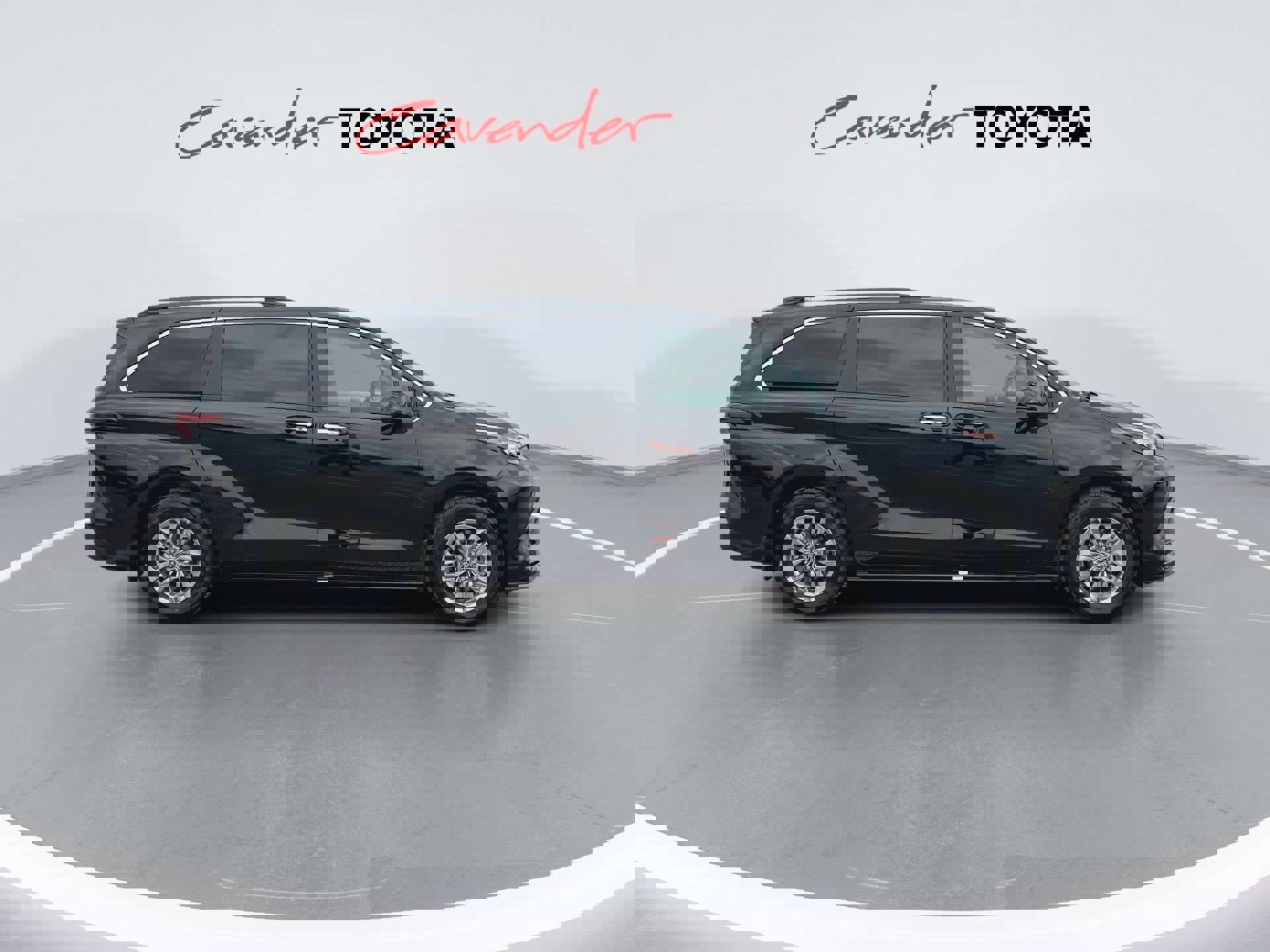 Certified 2026 Toyota Sienna XLE image 9