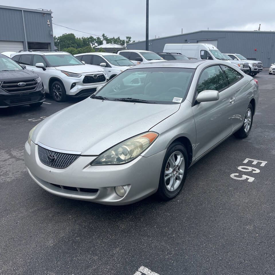 Used 2004 Toyota Solara SE Sport FWD image 2