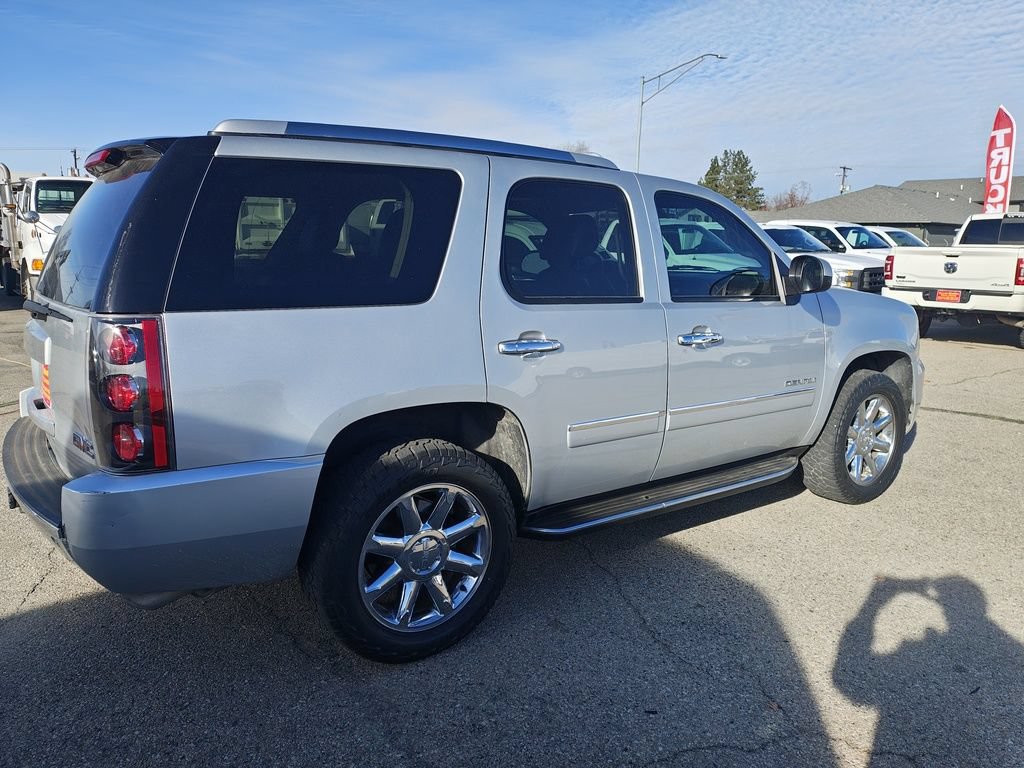 Used 2014 GMC Yukon Denali AWD/4WD image 3