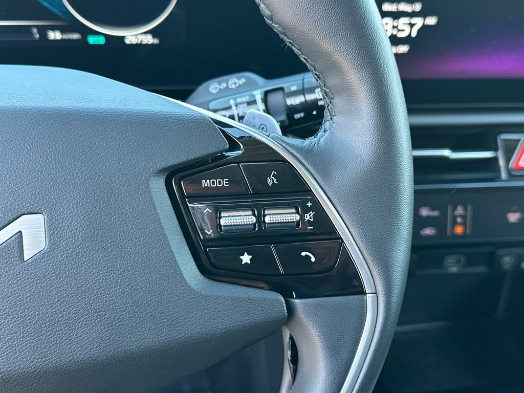 Certified 2023 Kia Niro Wind w/ Wind Preserve Package FWD image 22